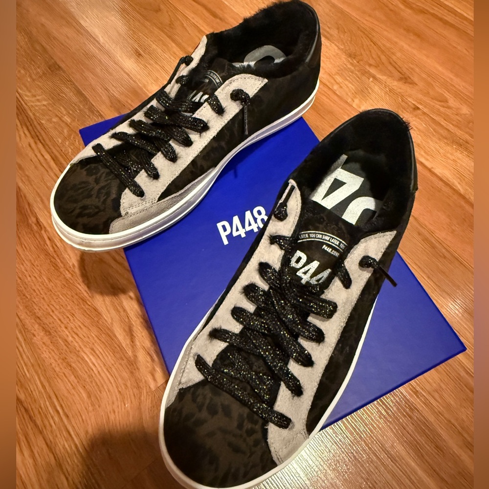 P448 John Sneaker - NWB